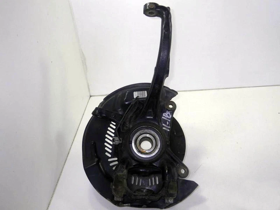 Кулак переднего шпинделя для правостороннего пассажира Toyota Tundra 2007-2015 годов выпуска - Изображение 2 из 4