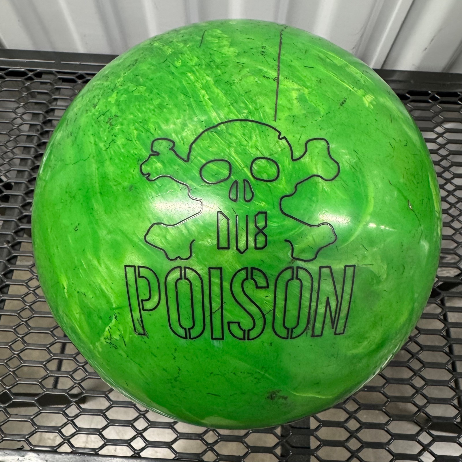 15LB DV8 Poison Pearl