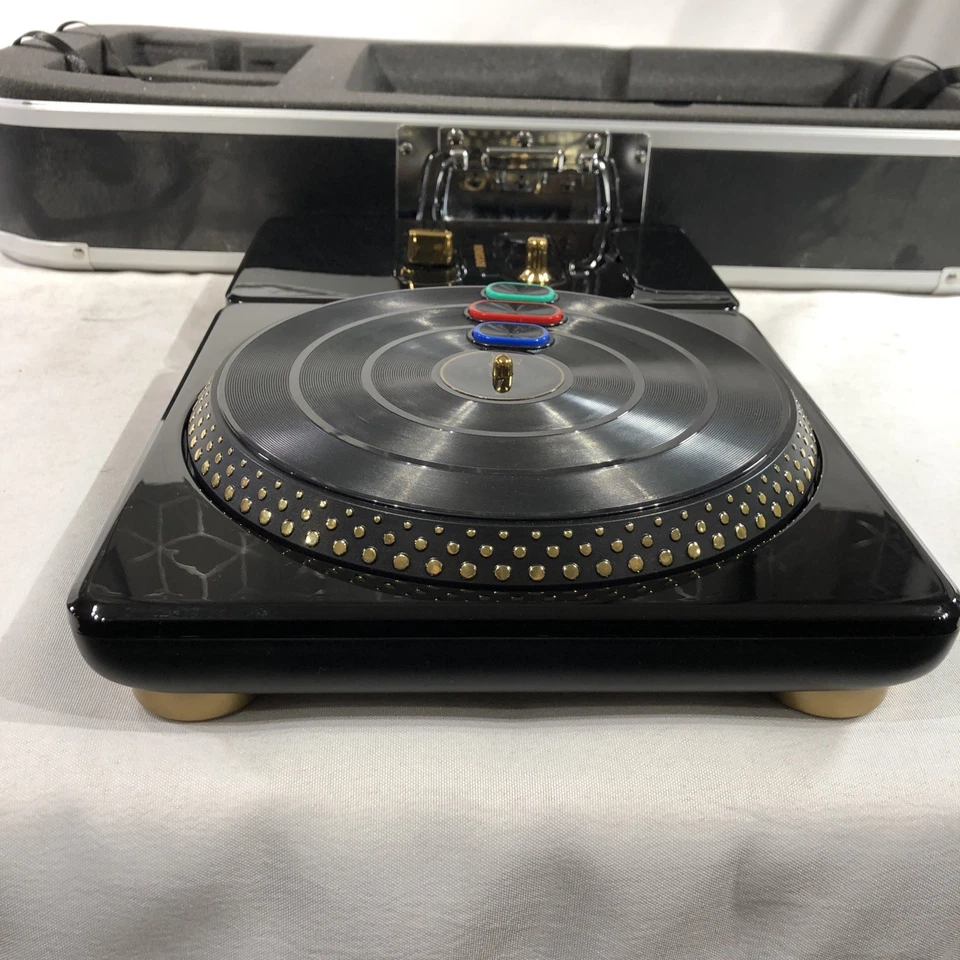 DJ Hero Renegade Edition Feat Jay-Z & Eminem for Nintendo Wii & Guitar - Image 4 of 4