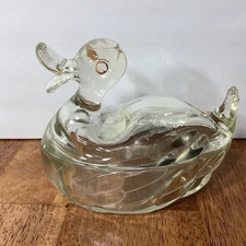 VTG. Easter Jeanette Glass Mama Duck on Nest Candy Powder Jar Dish With Lid