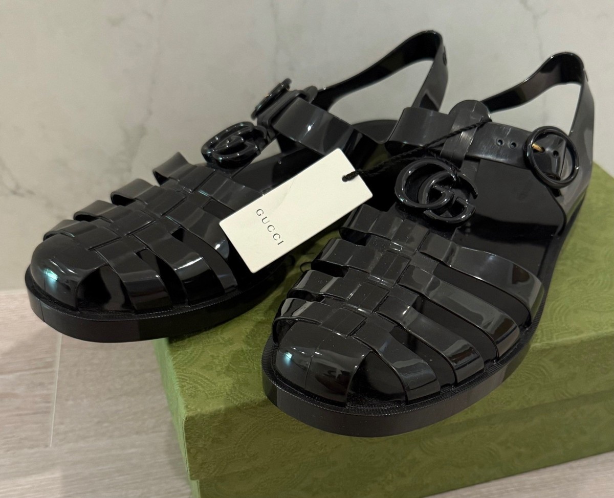 GUCCI - 674132 - Black Rubber GG Buckle Strap Sandals Men display picture 2