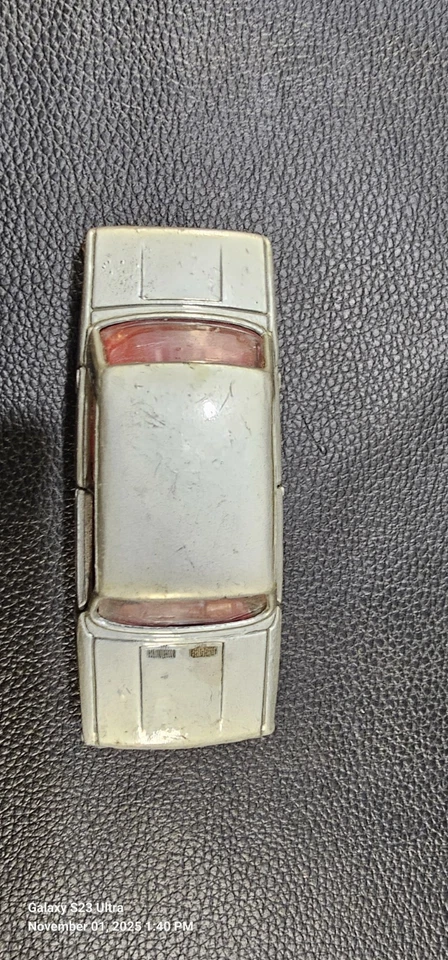 Welly Fiat 500 Taxi Die-Cast Metal Model 1:24 Scale Pre-owned - Image 3 of 4