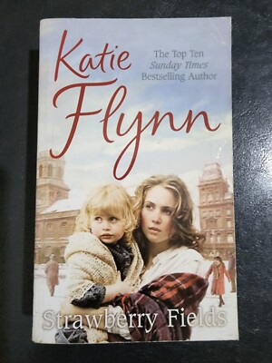 Strawberry Fields by Katie Flynn - Paperback 