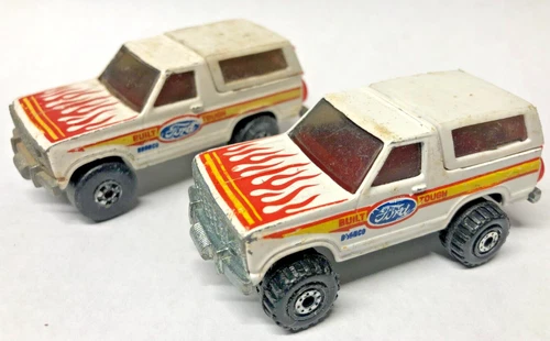 2 FORD BRONCO white flames motorcycle blackwall Hot Wheels vintage 1980