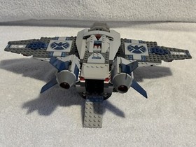 Used LEGO Marvel: Quinjet Aerial Battle (6869)