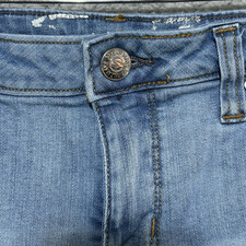 Seven7 Weekend Shorts Womens Sz 6 Comfortable Fray Hem Denim