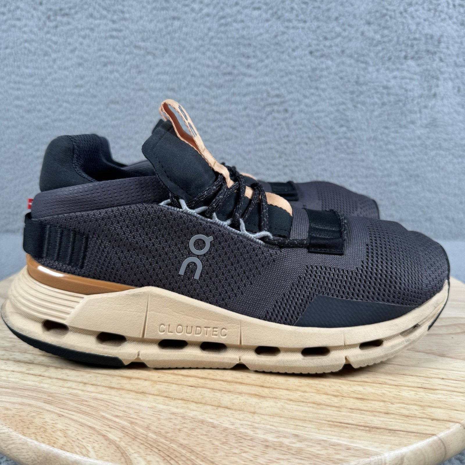 On Running Cloudnova Womens Size 7 Eclipse Savann… - image 1