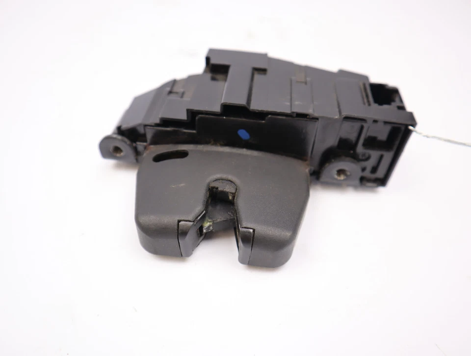 Serrure hayon occasion PEUGEOT 308 I Phase 1 SW - 1.6 HDI 110ch - - Imagen 3 de 3