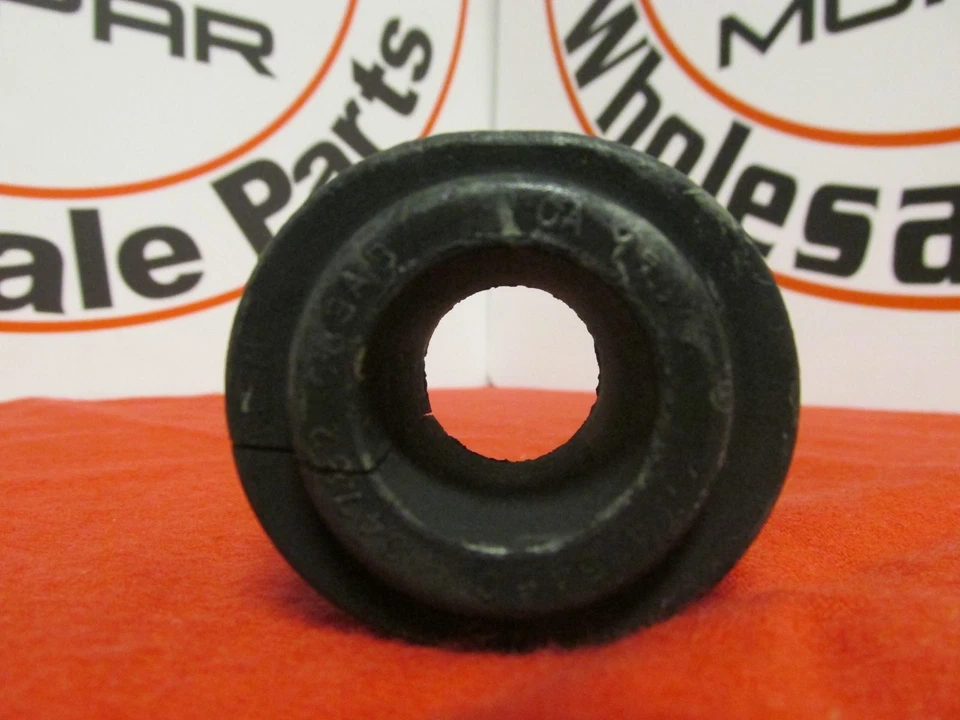 Buje de barra estabilizadora Dodge Charger Challenger Magnum Chrysler 300 tracción trasera NUEVO FABRICANTE DE EQUIPOS ORIGINALES MOPAR Foto 2 de 4