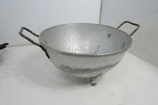 Vintage Aluminum Footed Star Strainer Colander 9 inch 7 Stars