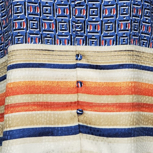 Chico's V-Neck Fabric Covered Buttons Button Up Tie Sleeve Top Blouse Size 4/6P - Picture 4 of 13