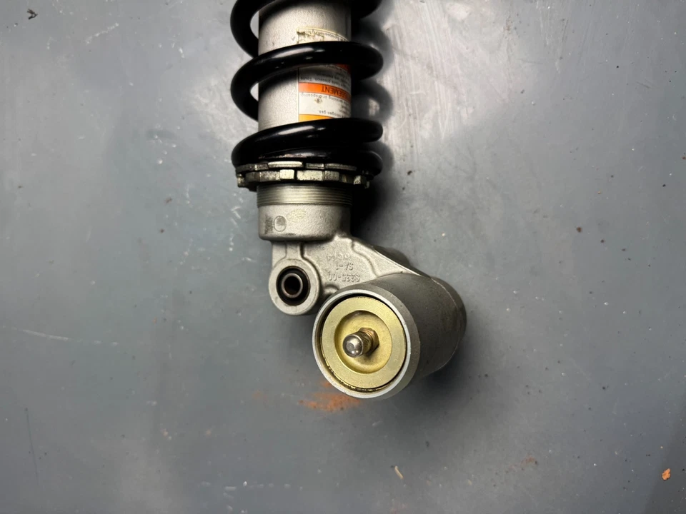 Suzuki GSXR750 K3 Shock Absorber - Image 3 of 3