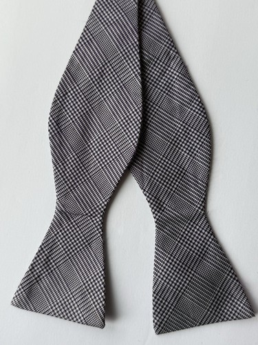 COUNTESS MARA 100% Silk Dark Purple Plaid Adjustable Self-Tie Bow Tie EUC