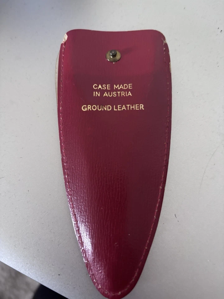 Винтажные машинки для стрижки ногтей Revlon 1980-е пилочка с кожаным чехлом Австрия - Изображение 2 из 3