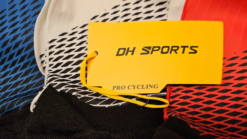 4 PAIRS ! Cyling Socks DH Sports PRO's CHOICE anti slip silicone Hi-Tech Fabrics - Image 3 of 4