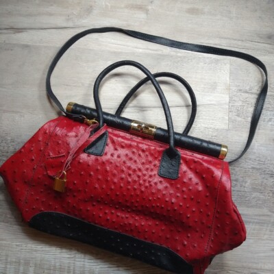 Red and Black Borse In Pelle Ostrich Leather Locking Satchel