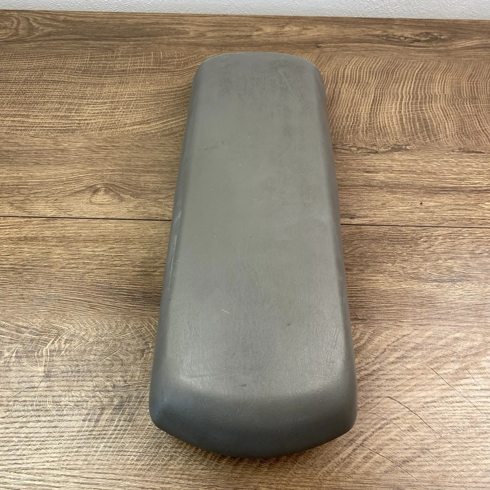 Chevrolet Malibu 2004-2007 gris consola central reposabrazos reposabrazos tapa cubierta Foto 2 de 4