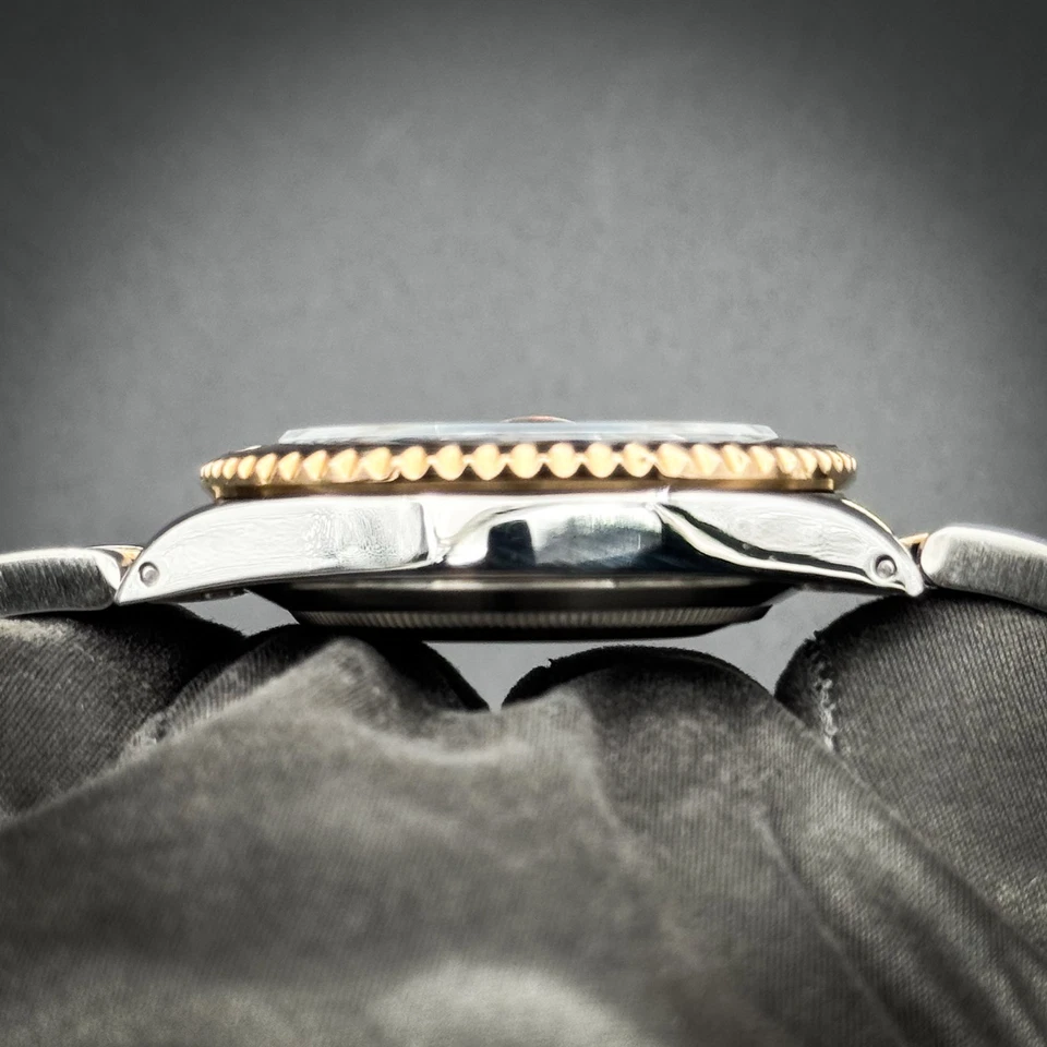 Rolex Submariner 16803 | Esfera negra bicolor | 40 mm | Juego completo Foto 4 de 4