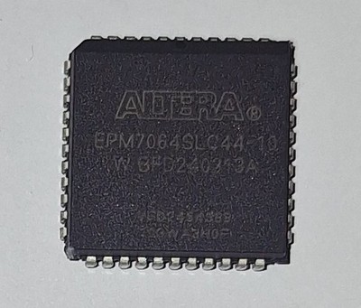 Altera EPM 7064 SLC44-10 programmierbarer Logikbaustein