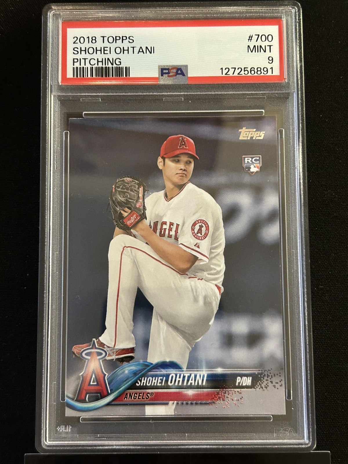 2018 Topps Shohei Ohtani #700 "Pitching" Rookie Card PSA 9 MINT view 3