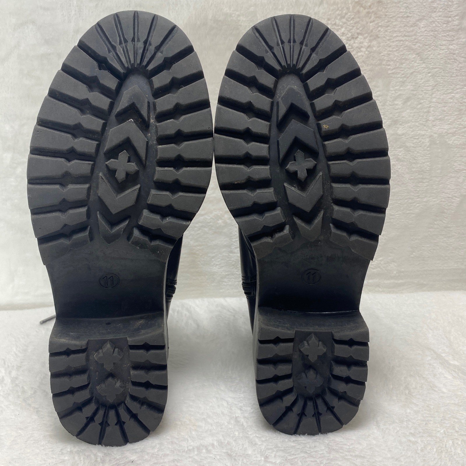 Universal Thread Target Black Platform Womens Com… - image 8