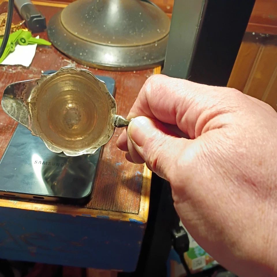 Jarra pequeña crema de plata de ley 1764 vintage con sellos peso 73 g Foto 2 de 4