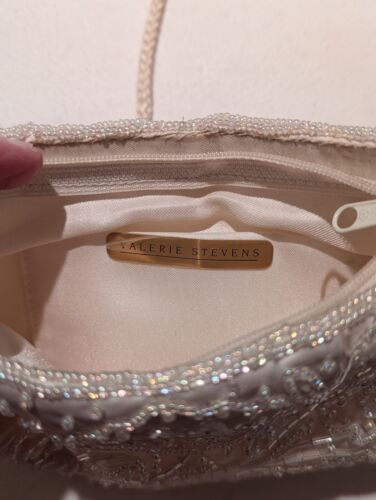 Valerie Stevens womens beaded hand bag, 22" drop - white - Picture 3 of 3