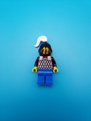 Lego Castle Minifigure Royal Knights Scale Mail Red Black Arms Grille Plume  6090