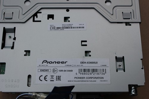 Pioneer DEH-X3600UI Car Radio and CD RDS Receiver - Picture 3 of 12