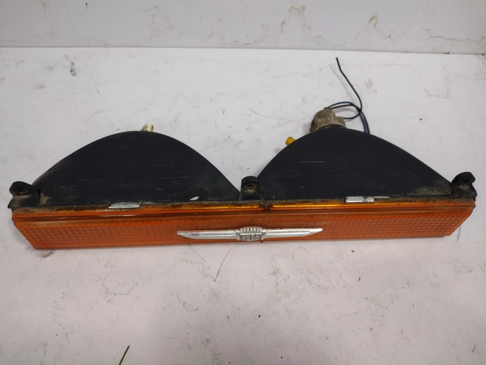 AMBER 80-89 CADILLAC FLEETWOOD DEVILLE BROUGHAM LÁMPARA DE ESTACIONAMIENTO ESQUINA DERECHA DERECHA DERECHA Foto 2 de 4