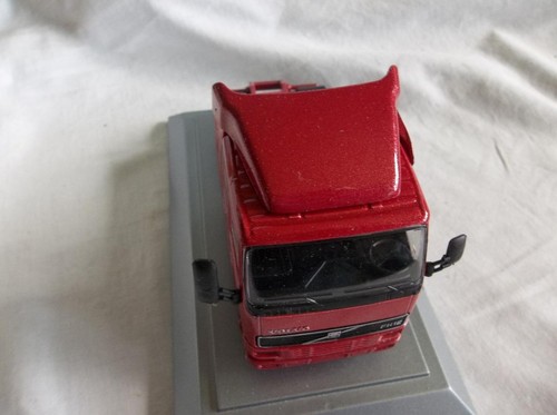 NIB Conrad #4600 Volvo FH12 Tractor 1993 World Truck Convention Model on Stand - Picture 6 of 6