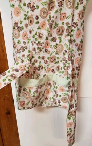 Vintage Smock Apron Pink Brown Floral Green Trim Back Button & Tie With Pockets - Picture 4 of 6
