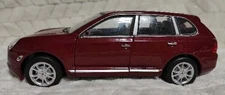 Welly 1:24 Scale Porsche Cayenne Turbo Model Car Dark Red Diecast WE24331