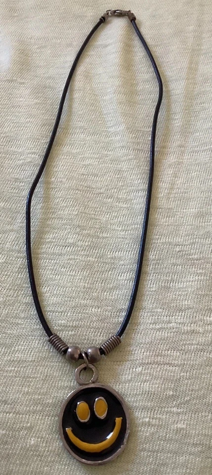 Collar Celta Maorí Cara Sonriente Colgante Peltre Unisex Hombre Diseño de Joyería Foto 3 de 4