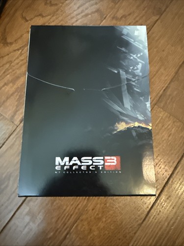 Mass Effect 3 -- N7 Collector's Edition (Sony PlayStation 3, 2012) - Picture 8 of 9