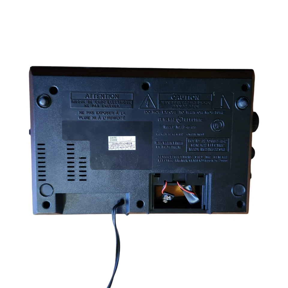 Vintage General Electric Alarm Clock AM FM Radio 7-4642B Blue Light Snooze GE - Image 3 of 3