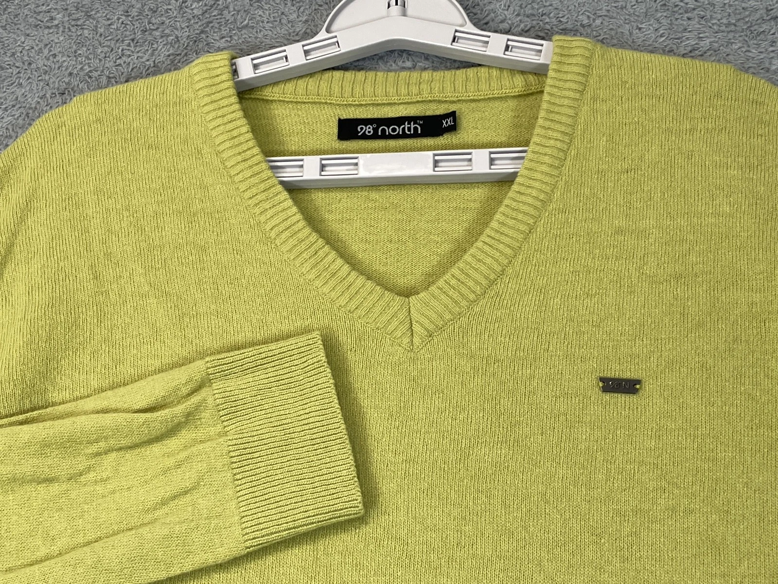 98 Degrees North Sweater Mens 2XL Green Lambswool V Neck Pullover Knit