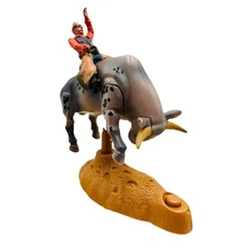 NEW-RAY TOYS WESTERN RODEO CHAMPION BULL RIDERS