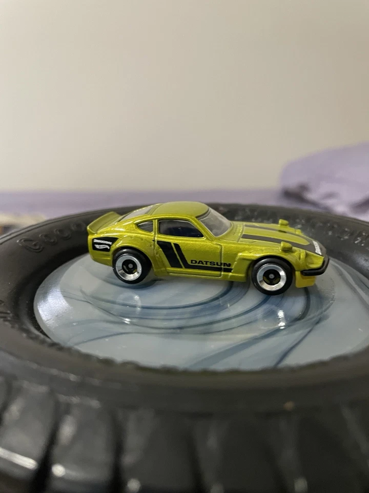 HOT WHEELS DATSUN 240Z LIME GREEN COLOR EXCLUSIVE MULTI PACK - Image 2 of 4