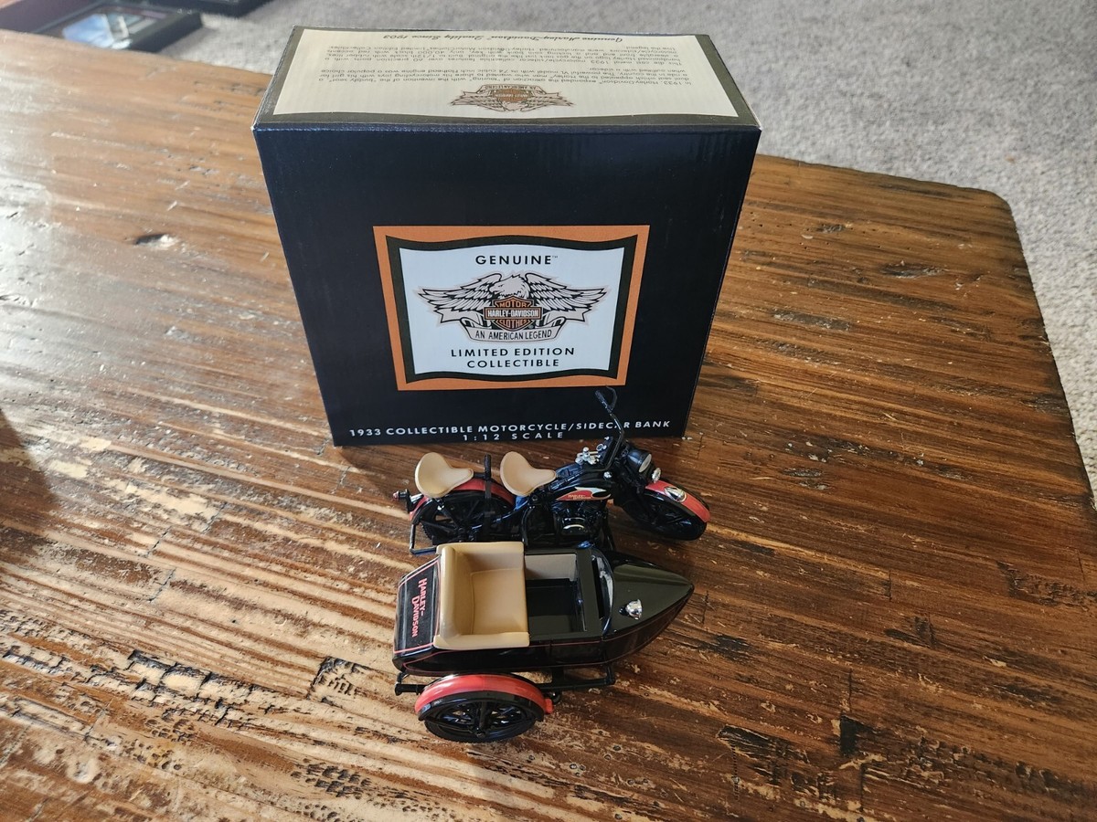 Harley Davidson 1933 Black Motorcycle Sidecar Coin Bank 1/12