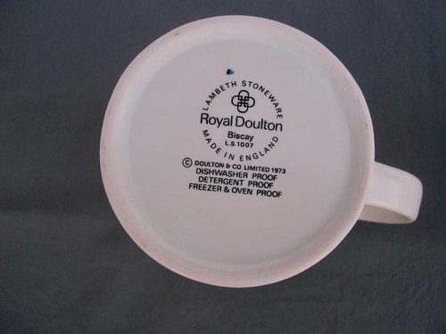 ROYAL DOULTON *BISCAY* SUGAR BOWL & CREAMER SET LAMBETH STONEWARE UNUSED - Picture 4 of 5