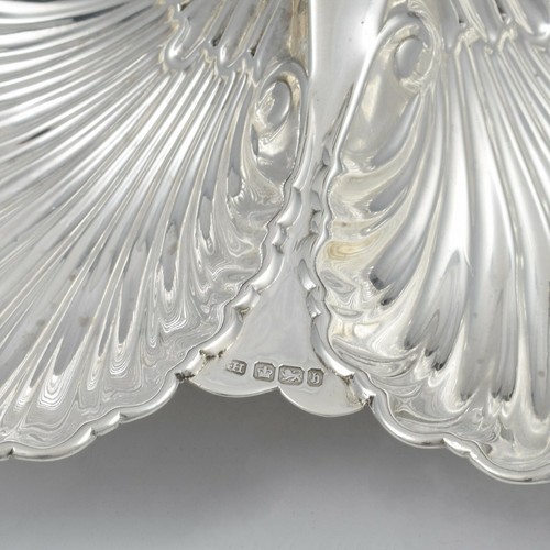 Large Victorian English Sterling Silver Trefoil Shell Serving Dish / Centrepiece - Picture 9 of 12