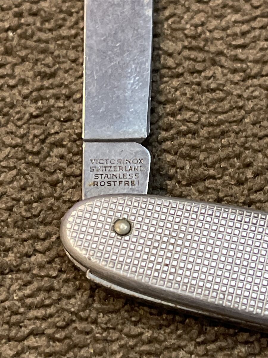 Vintage Victorinox Swiss Army Pocket Metal Silver Ribbed Vintage Victorinox Swiss Army Pocket Metal Silver Ribbed