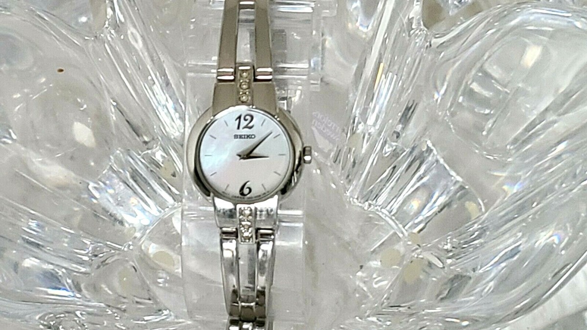 Seiko Women\'s 1N00-OPB0 Diamond Silver-Tone Watch Quartz NEED BATTERY Vintage Ladies Seiko Quartz Watch – 1N00-0SJO | Diamond  main image 4