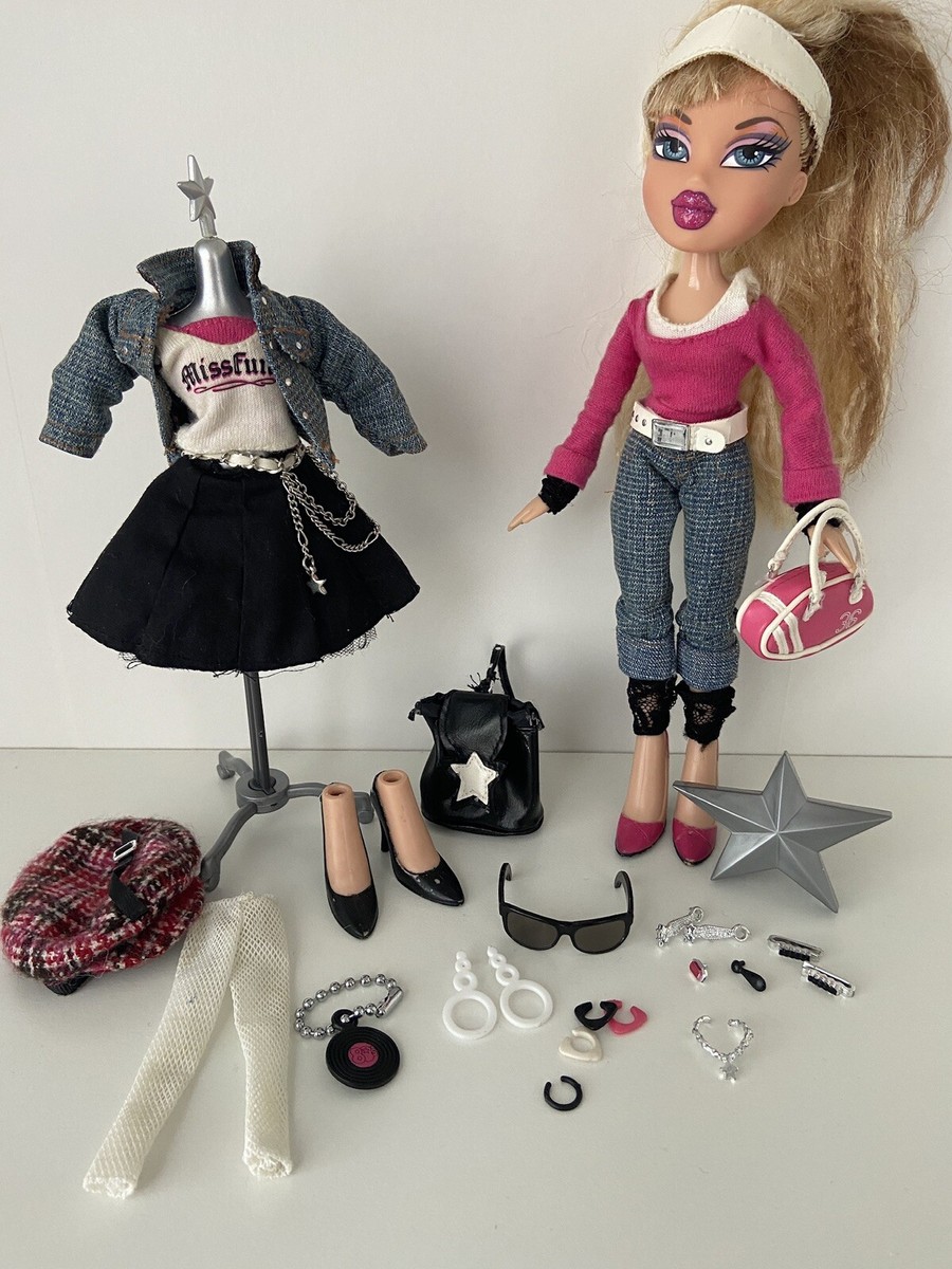 2002 RARE & COLLECTABLE Bratz Flashback Fever Cloe w/ TONS of orig