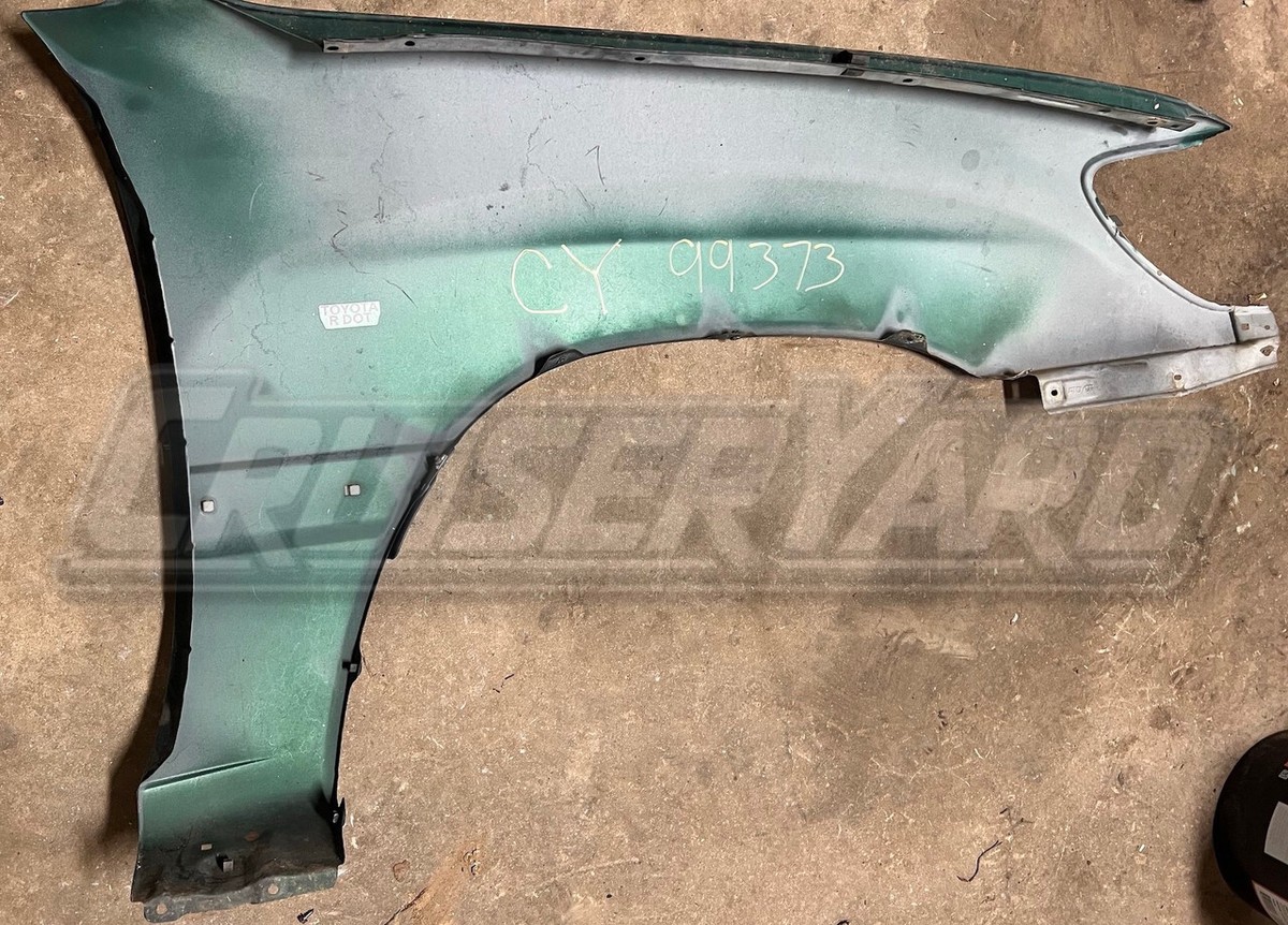 Toyota Land Cruiser UZJ100 Front Left Jade Fender Moulding