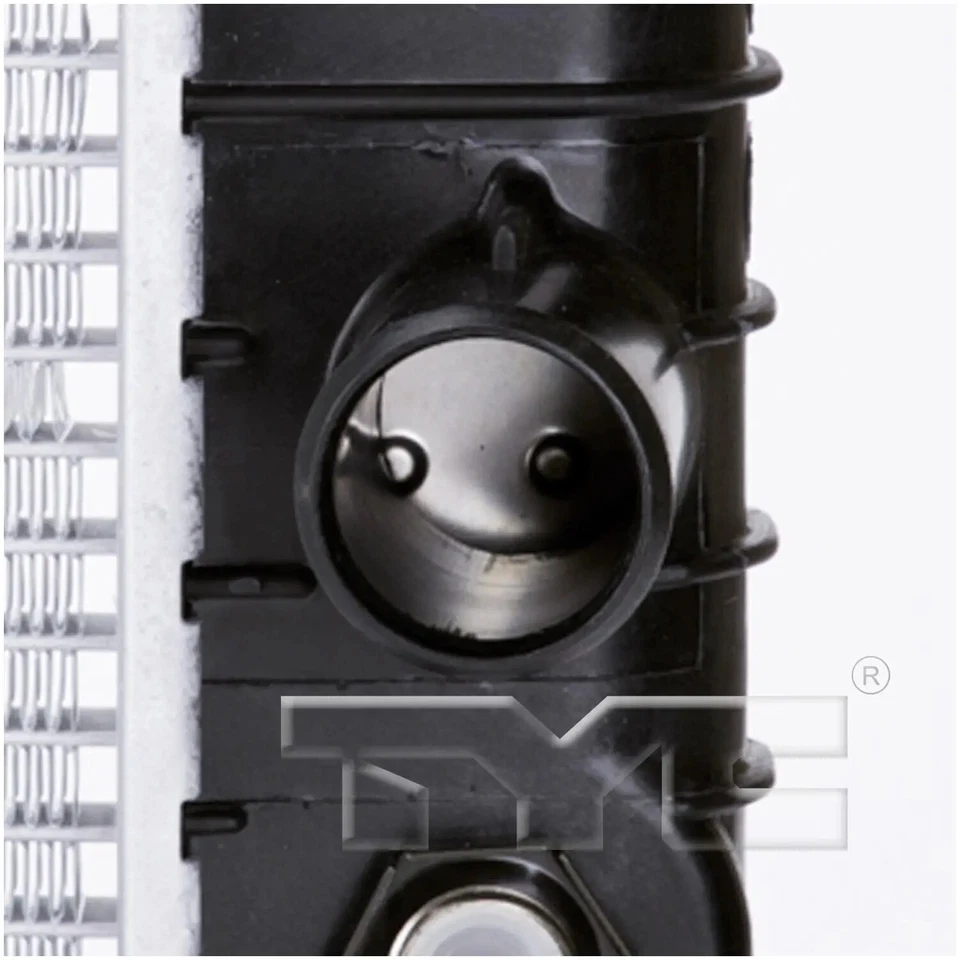 Conjunto de radiador TYC 2348 para 00-05 Buick Pontiac Bonneville LeSabre Foto 3 de 4