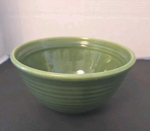 Vintage Bauer Los Angeles Green Ringware Pottery Mixing/Nesting Bowl No. 24