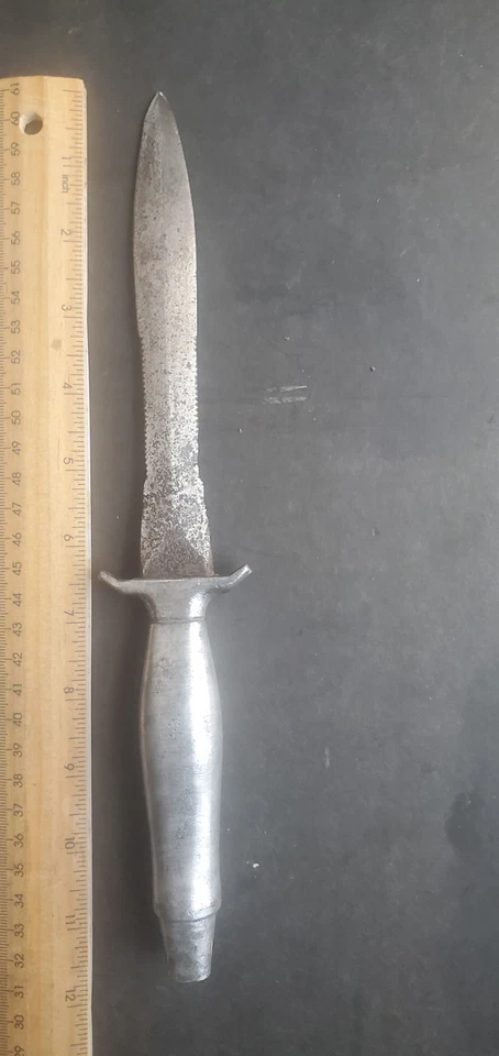 1972 锯齿黄蜂等待 Gerber MK2,战斗刀磨损状况不佳 — 第 4/4 张图片