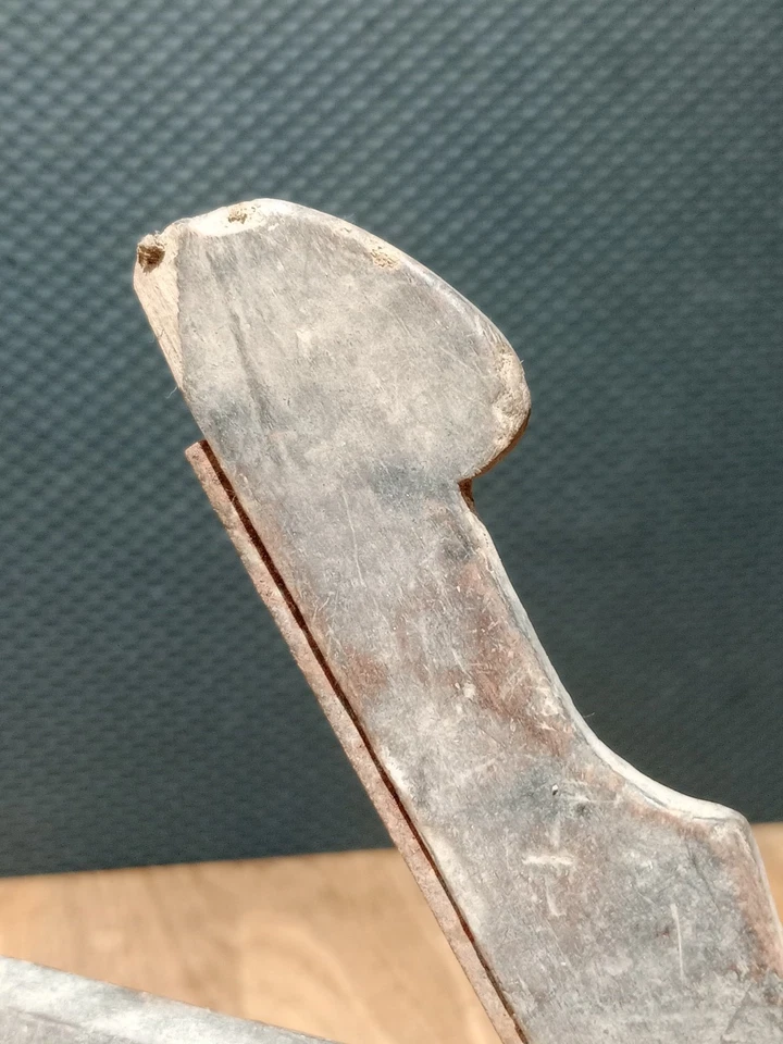 Antique Wooden Carpenter Plane 9.5" - Image 3 of 4